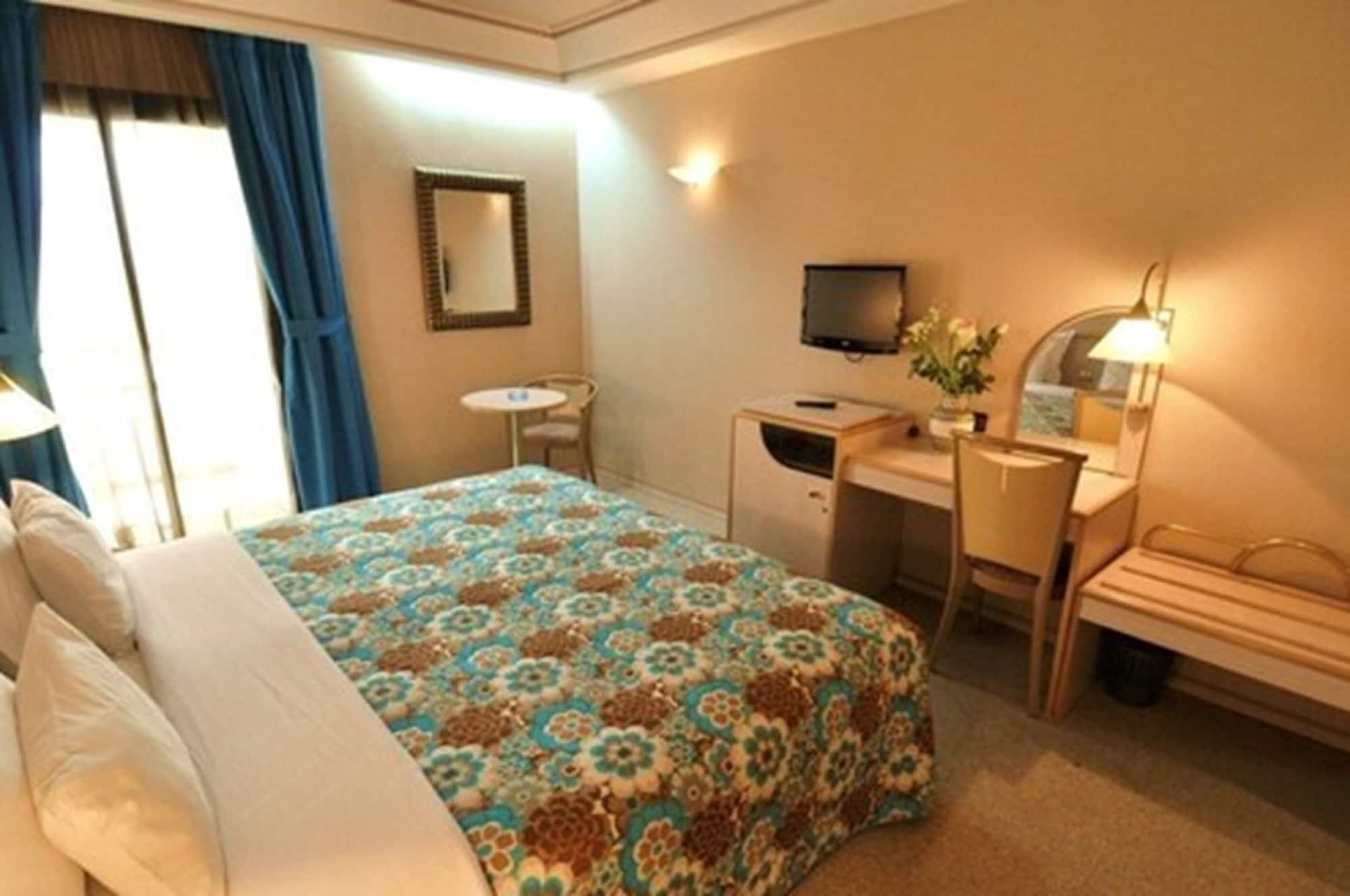 Hotel Wassim Fez Exterior foto